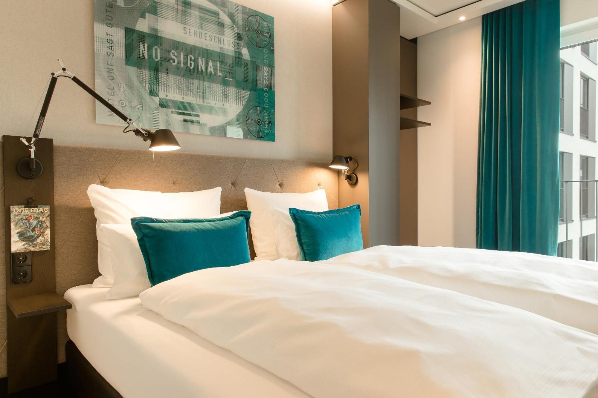 Motel One Koeln-Messe Экстерьер фото