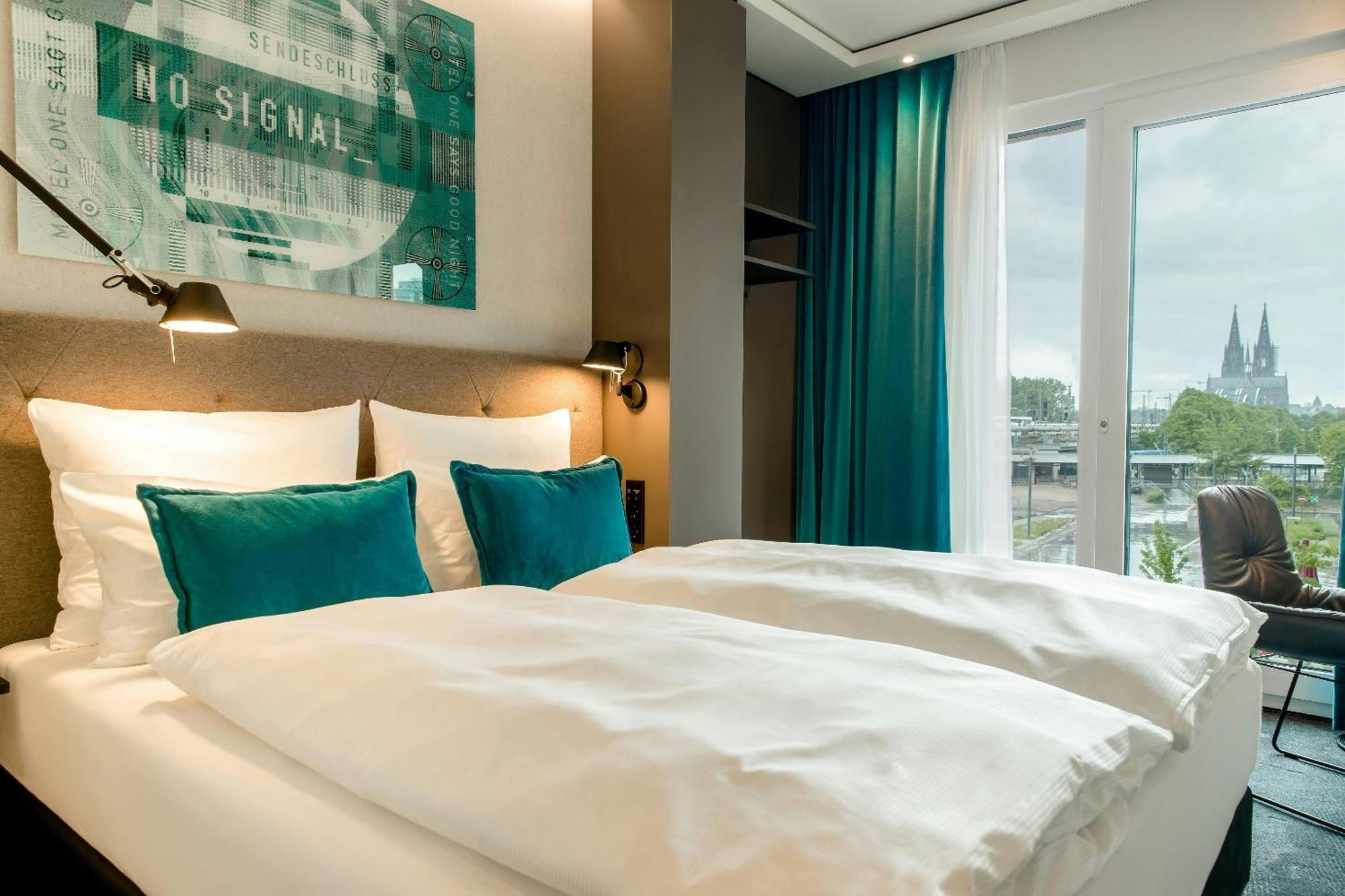 Motel One Koeln-Messe Экстерьер фото